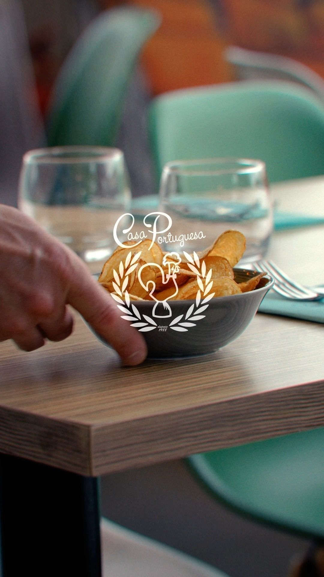     ️✨ Les accompagnements façon Casa Portuguesa !         nnBatata a murro, riz aux carottes, ...