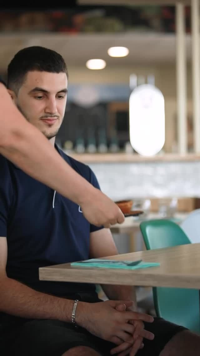     ❌ Le pastel de nata, c’est avec les mains !nChez nous, pas besoin de cuillère… juste le b...